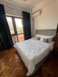 Bedroom with city view