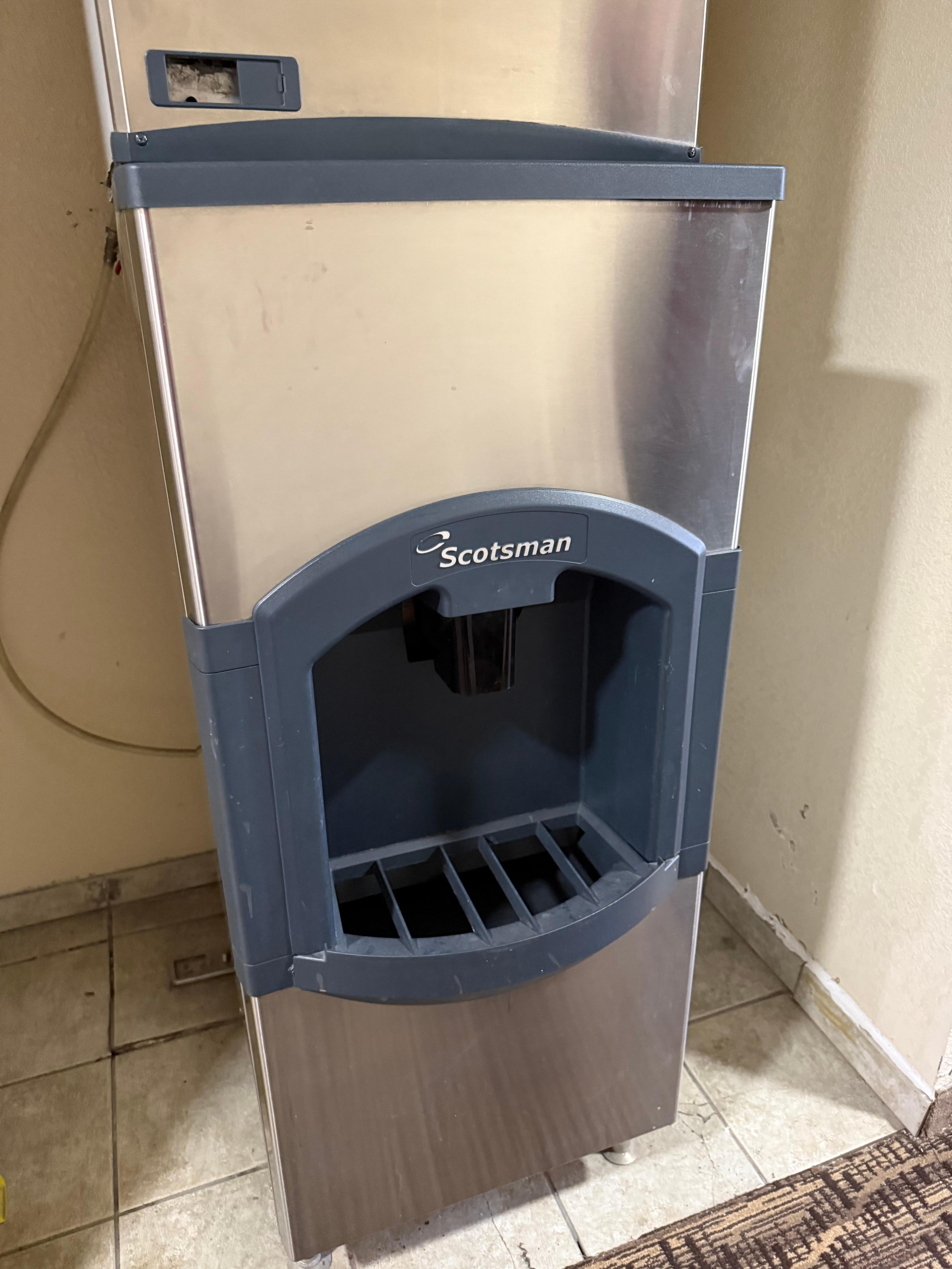 No ice.  Not operational.