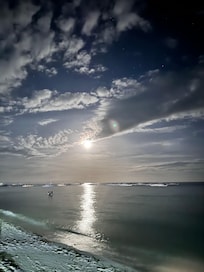 빌라우미 해변(듀말리안 비치)