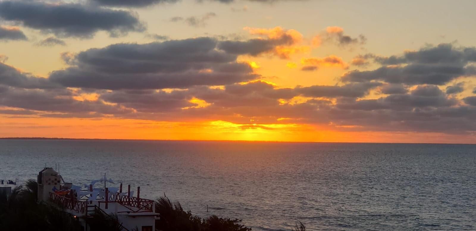 The most spectacular sunsets in plain view!