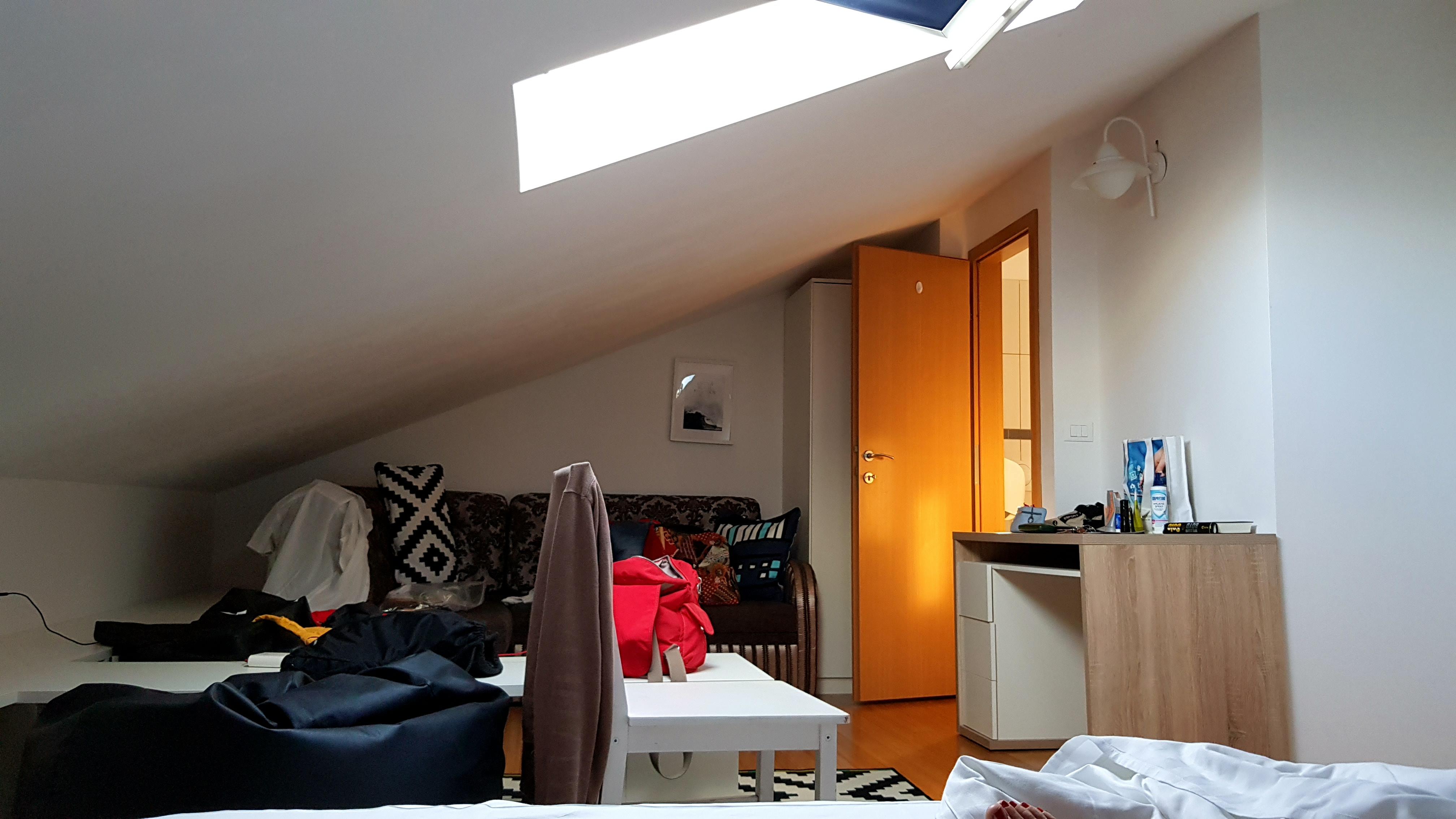 Dachzimmer #31 nicht klein und sehr fein mit Blick aufs Meer (mit Stuhl)