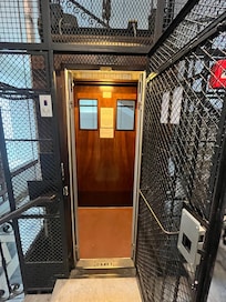 Tiny elevator 😍