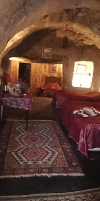 3 kişilik oda