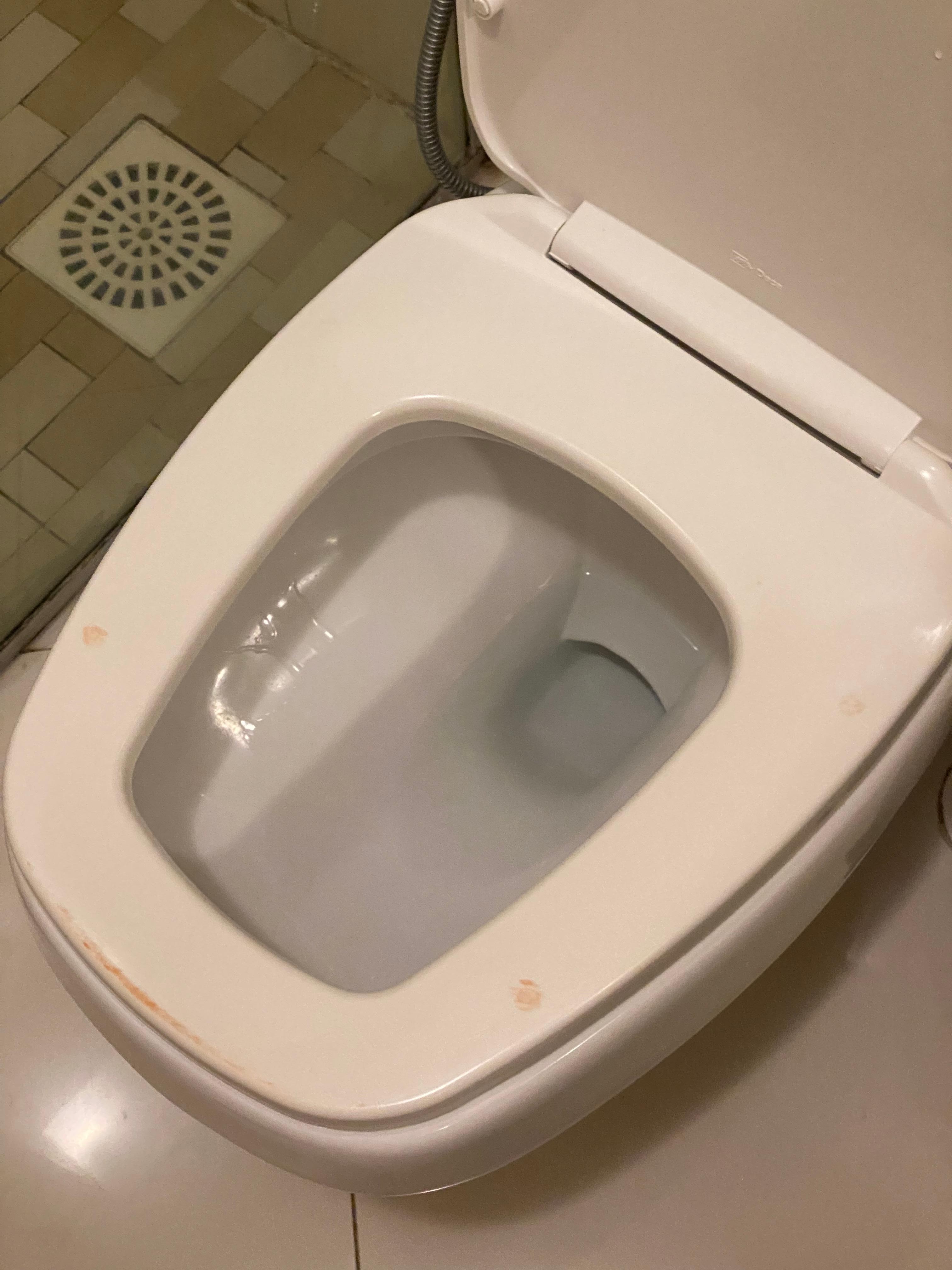 Marks on the toilet seat
