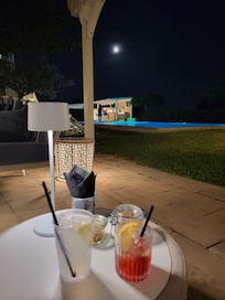 Poolbar