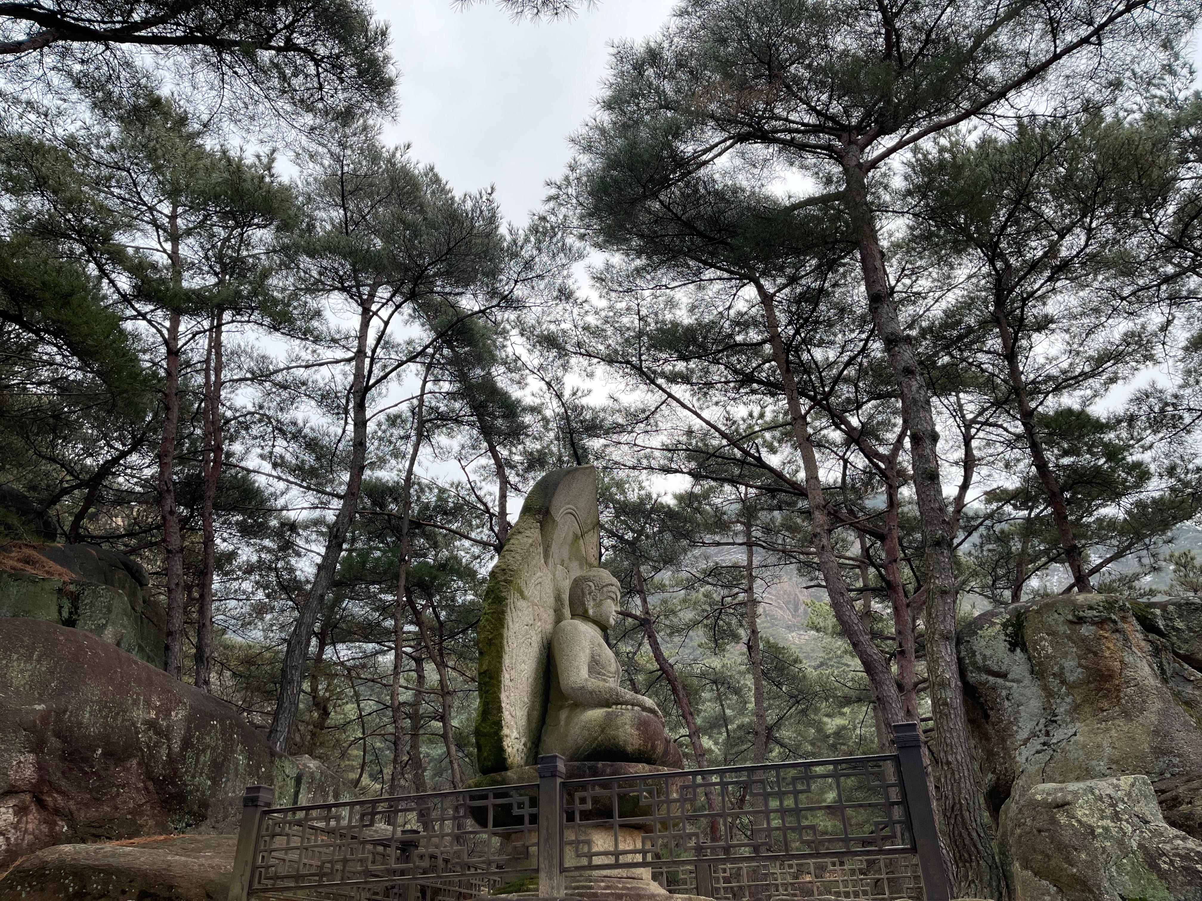 경주남산 천년 넘은 문화재