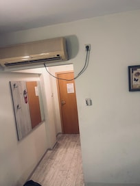 Loose AS wire, cost 0.10€ to fix professionally but nooo…