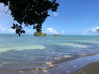 ホテル前のビーチ