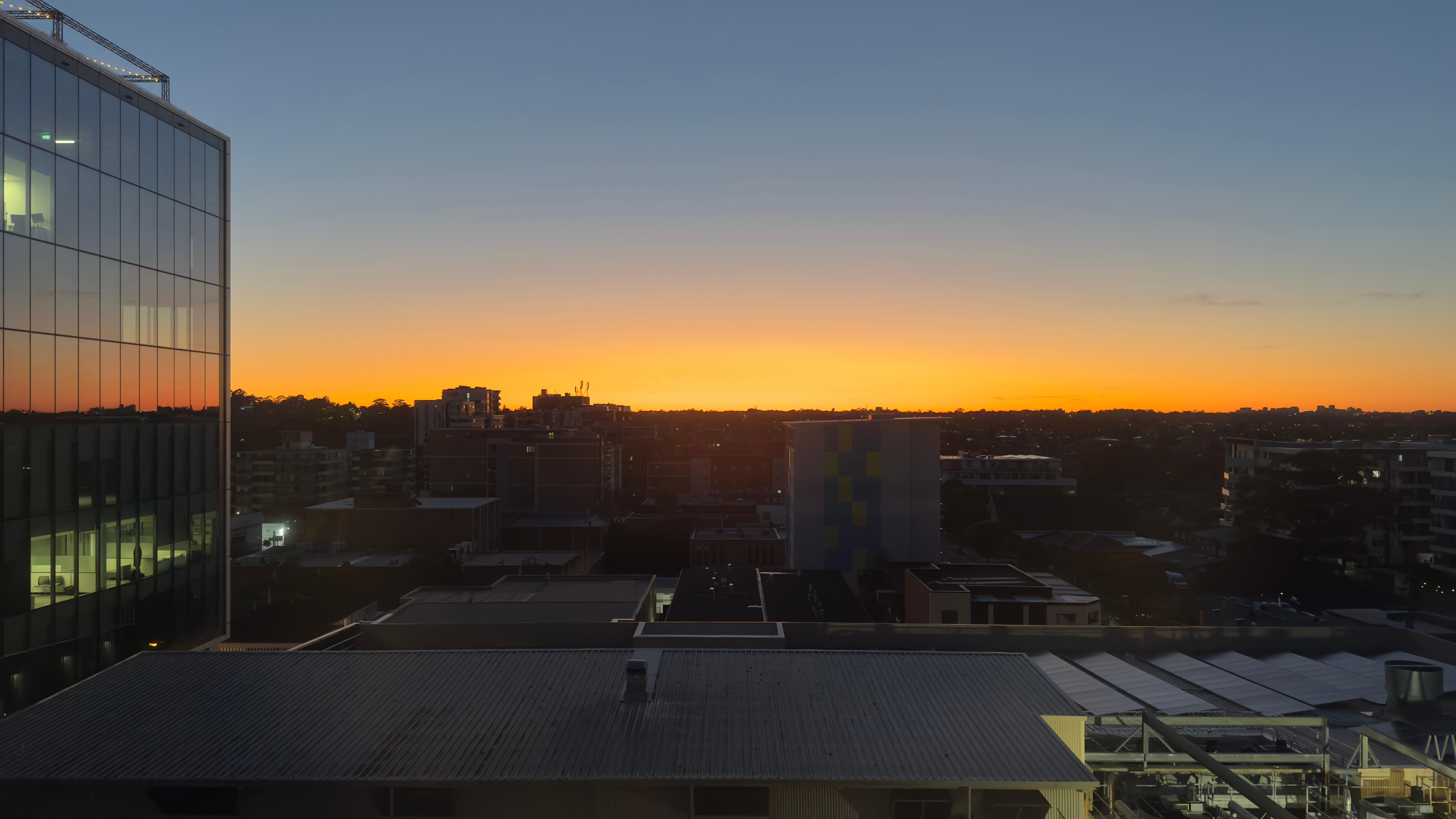 房間看到日出嘅環境