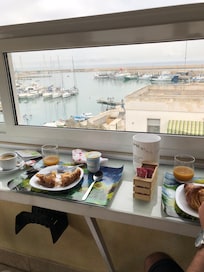 Morgenmad på taget