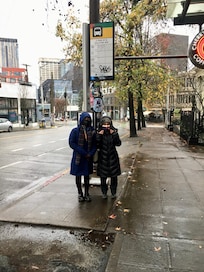Bus stop to Downtown Seattle. 2 minutes walk away fr Pivot.