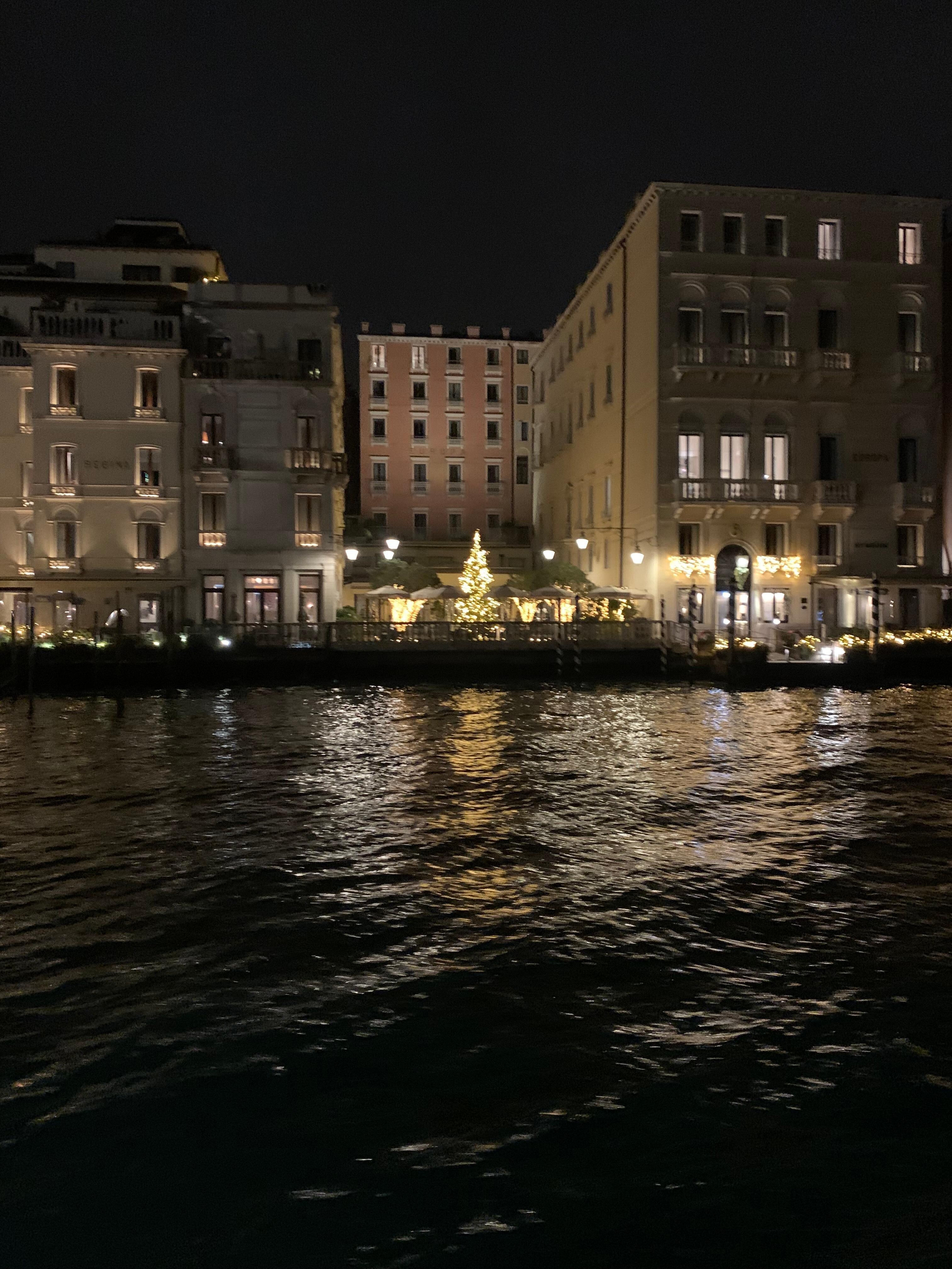 Christmas near Harry’s Bar