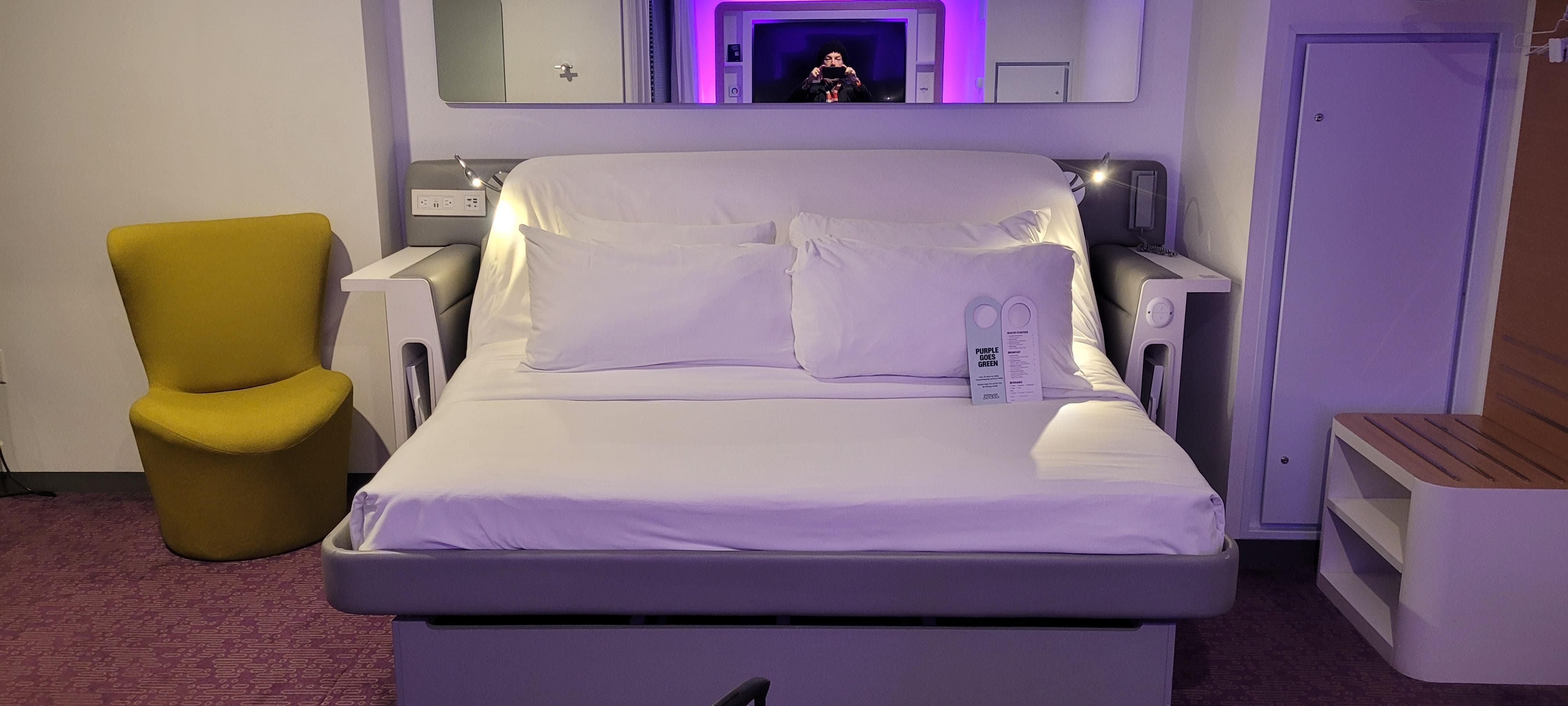 Bed (hospital-style moving)