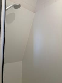 Banheiro desconfortável