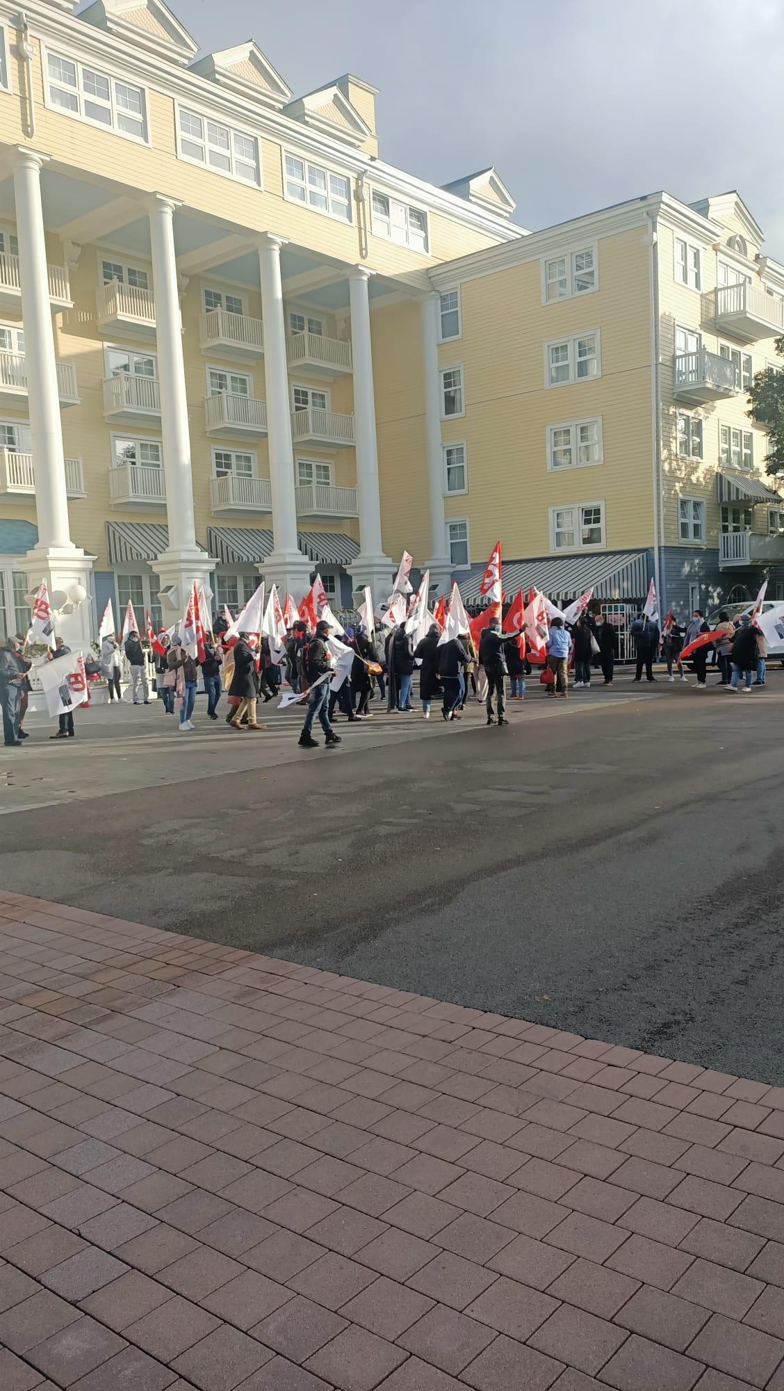 Manifestación en el hotel