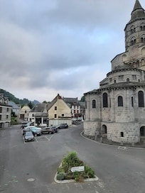 village sqyare and basilica