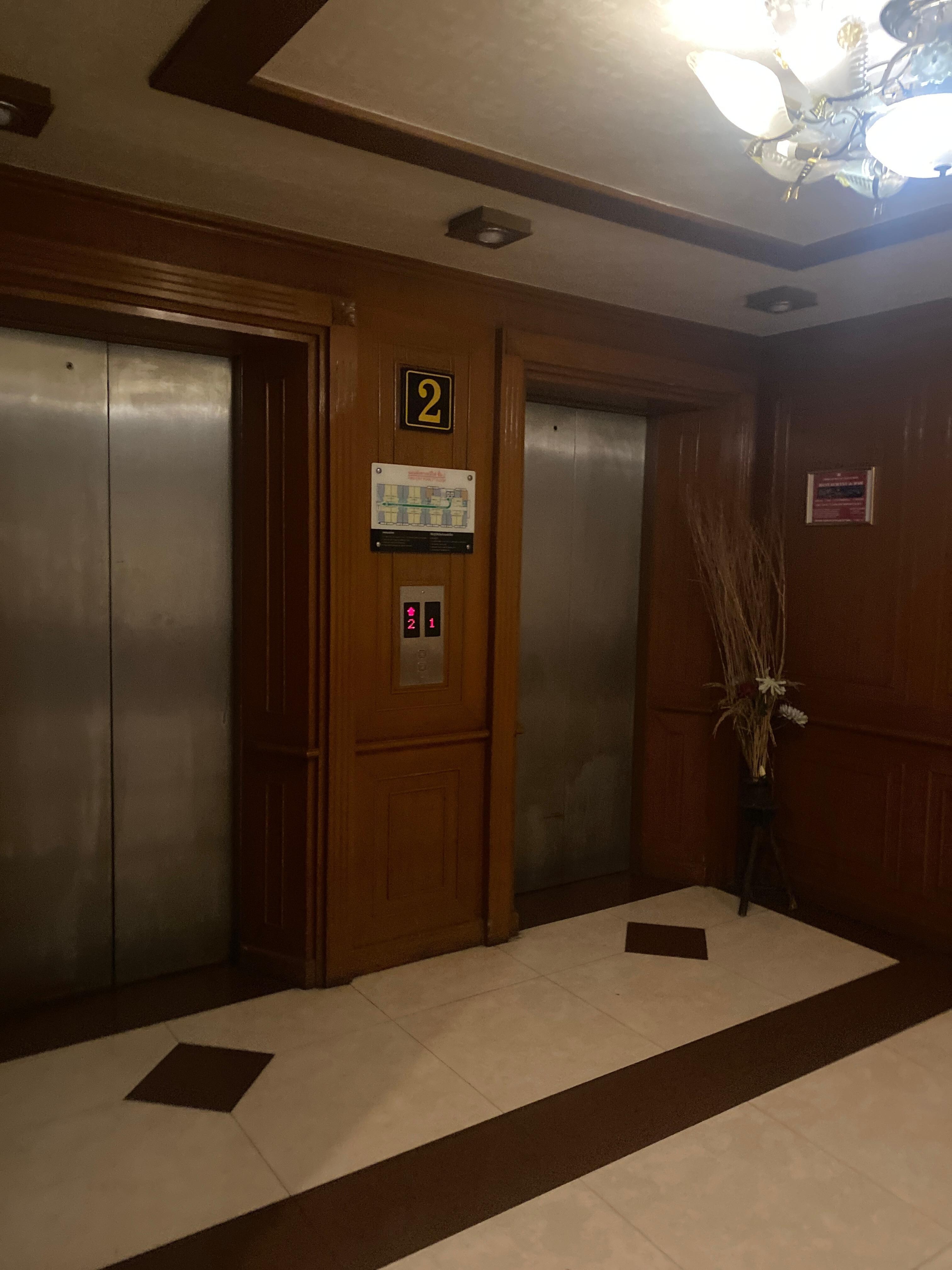 Lift corridor