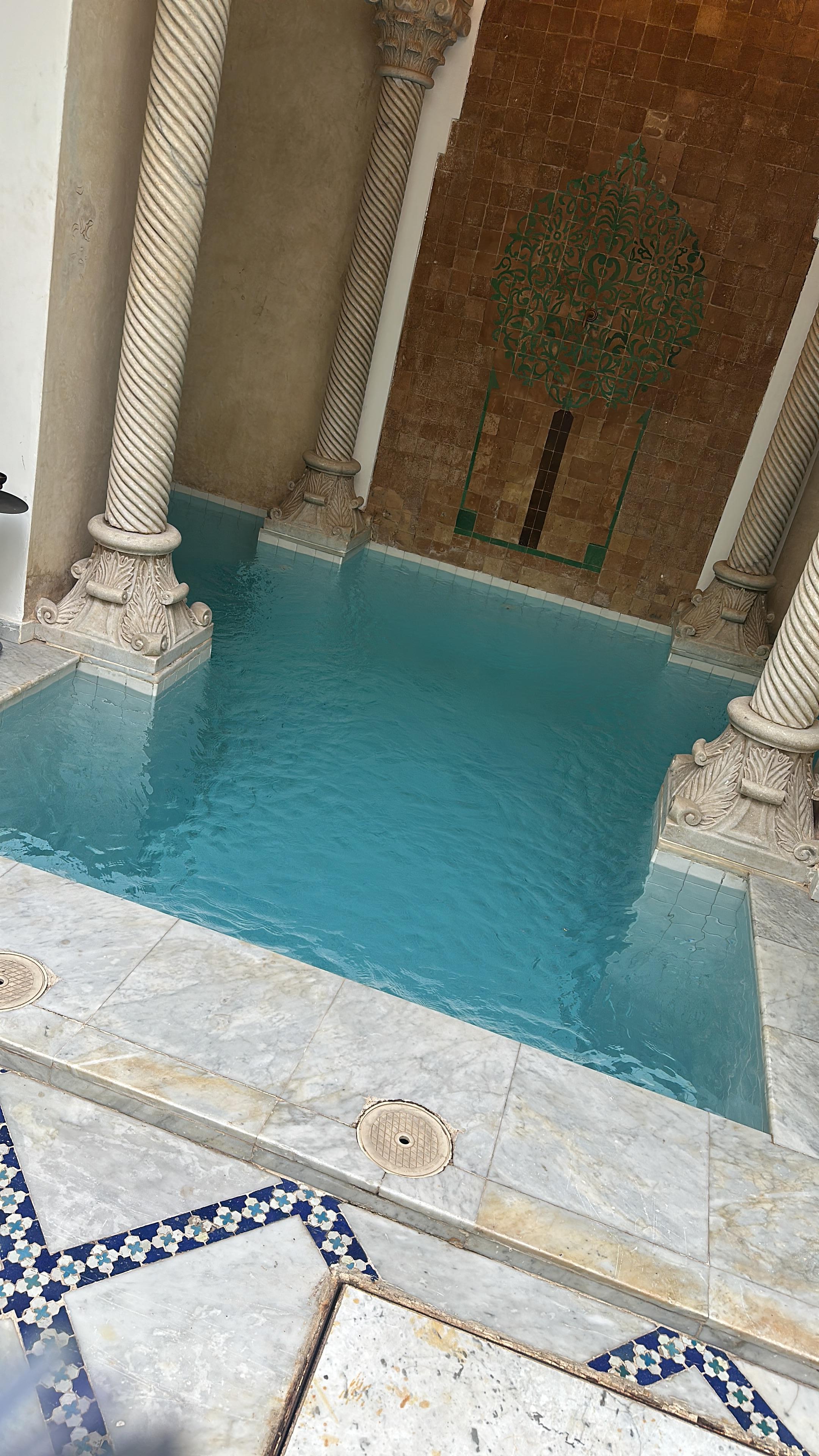 The pool in the hotel looked so inviting. 