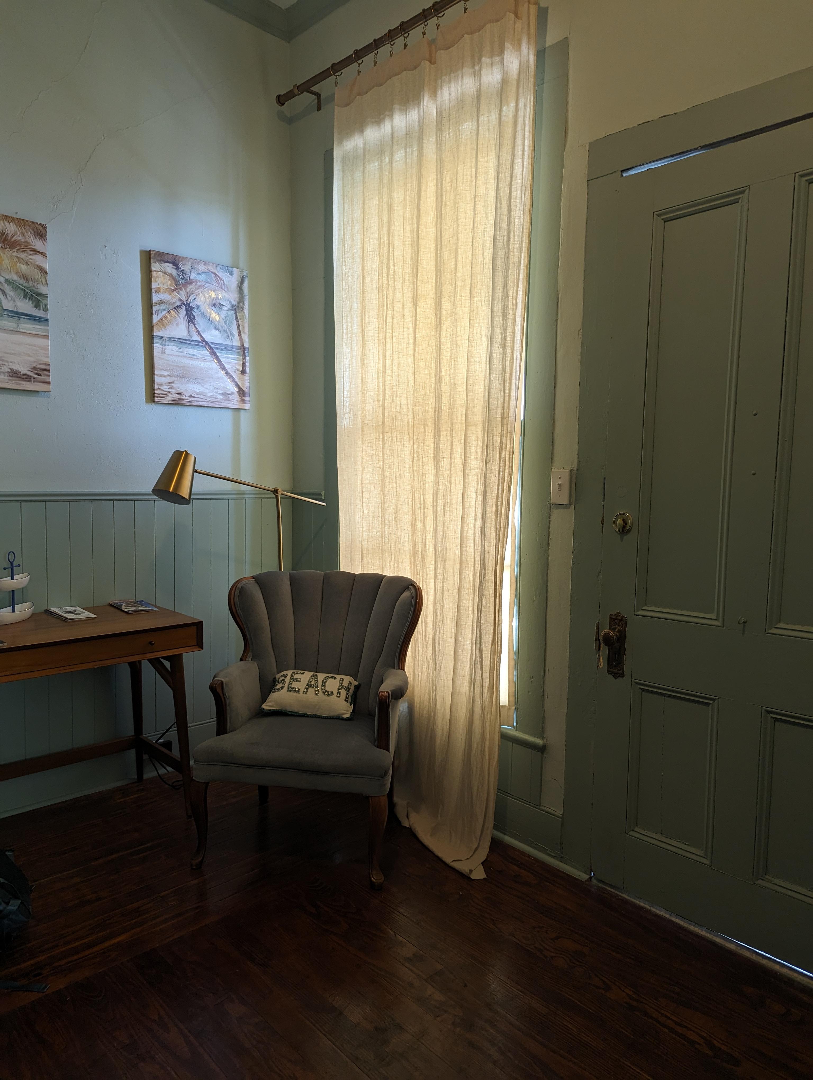 Adjacent sitting room area