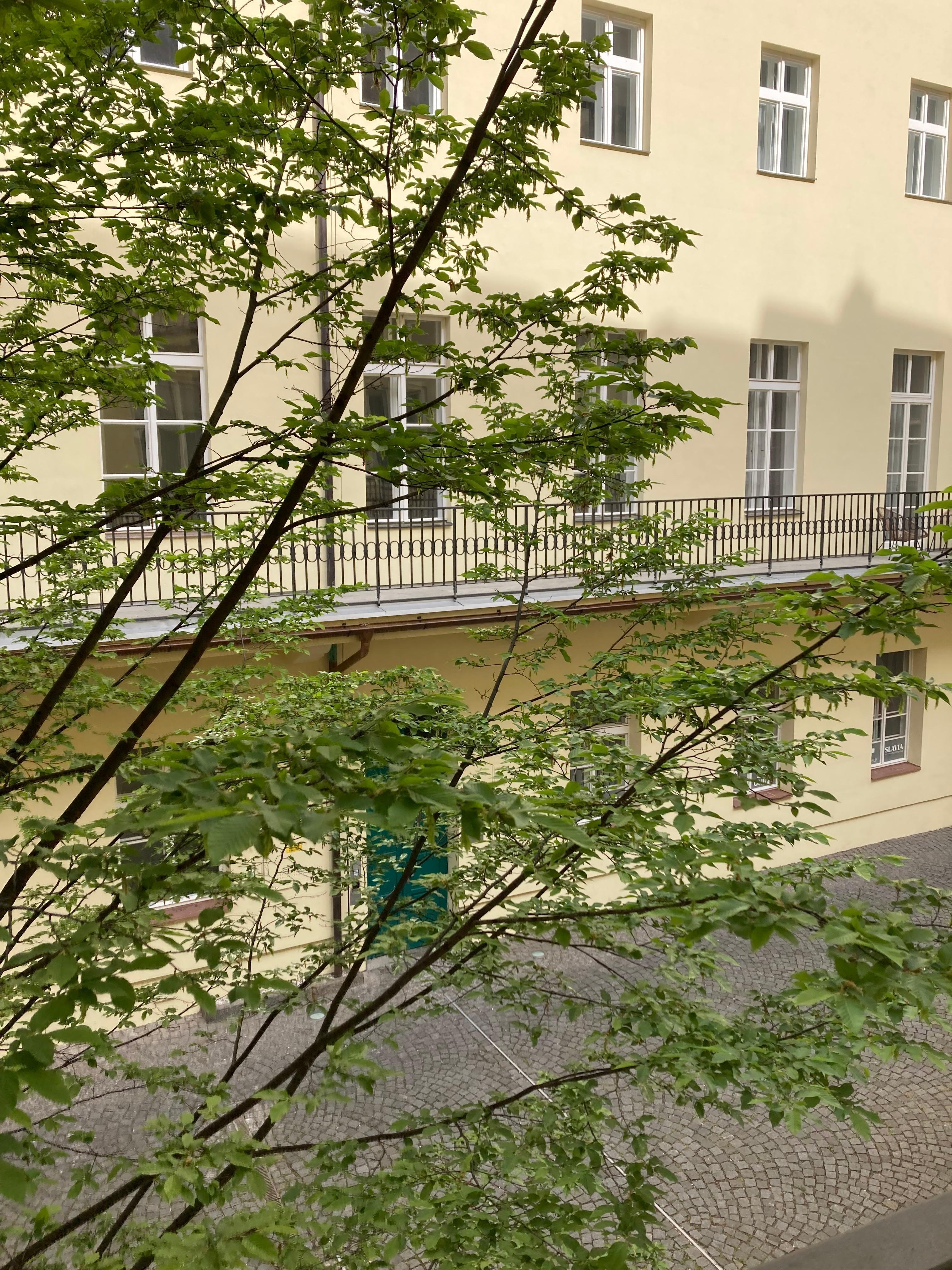 Vue sur la cours intérieure depuis le balcon 