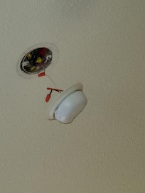 Disconnected smoke detector