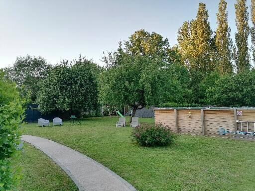 Le Jardin et sa piscine