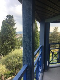The balcony complete with peeling paint!