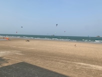 Kitesurfing