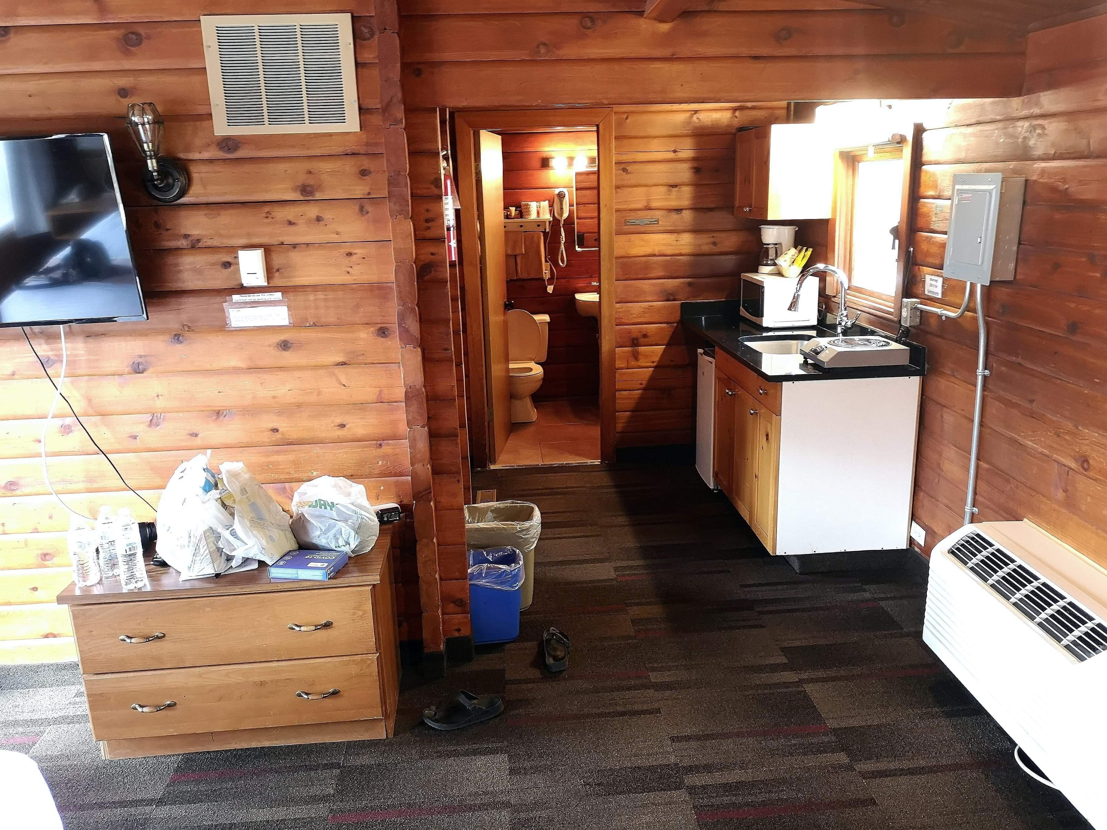 Stue, køkken og bad