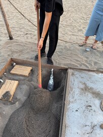 Grannrestaurangen som lagar fisk med vulkanuppvärmd sand