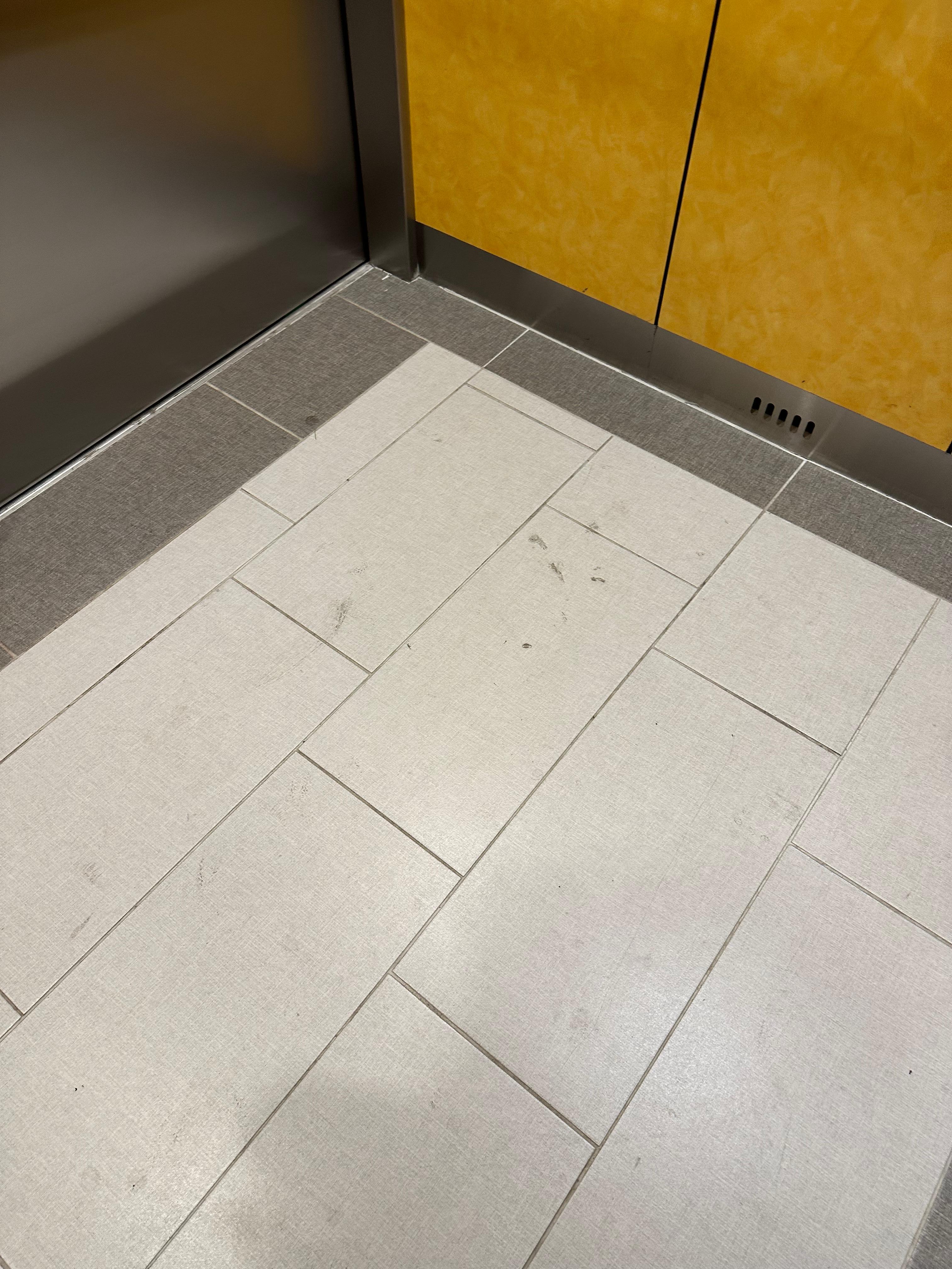 Elevator floor