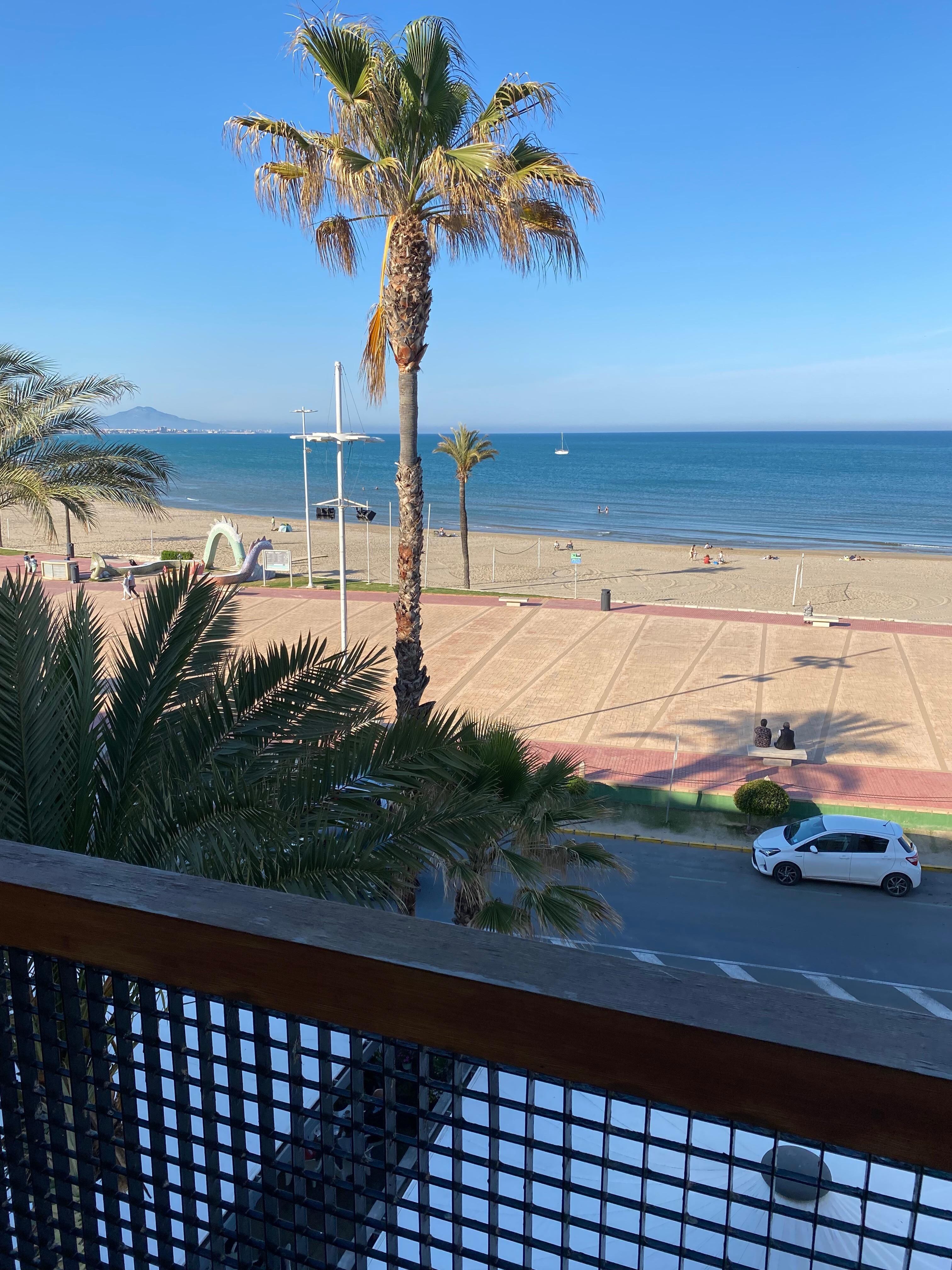 Tatt fra balkongen på hotellrommet. 