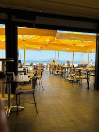 Breakfast restaurant