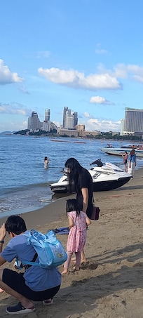 Sea beach 5 min walk