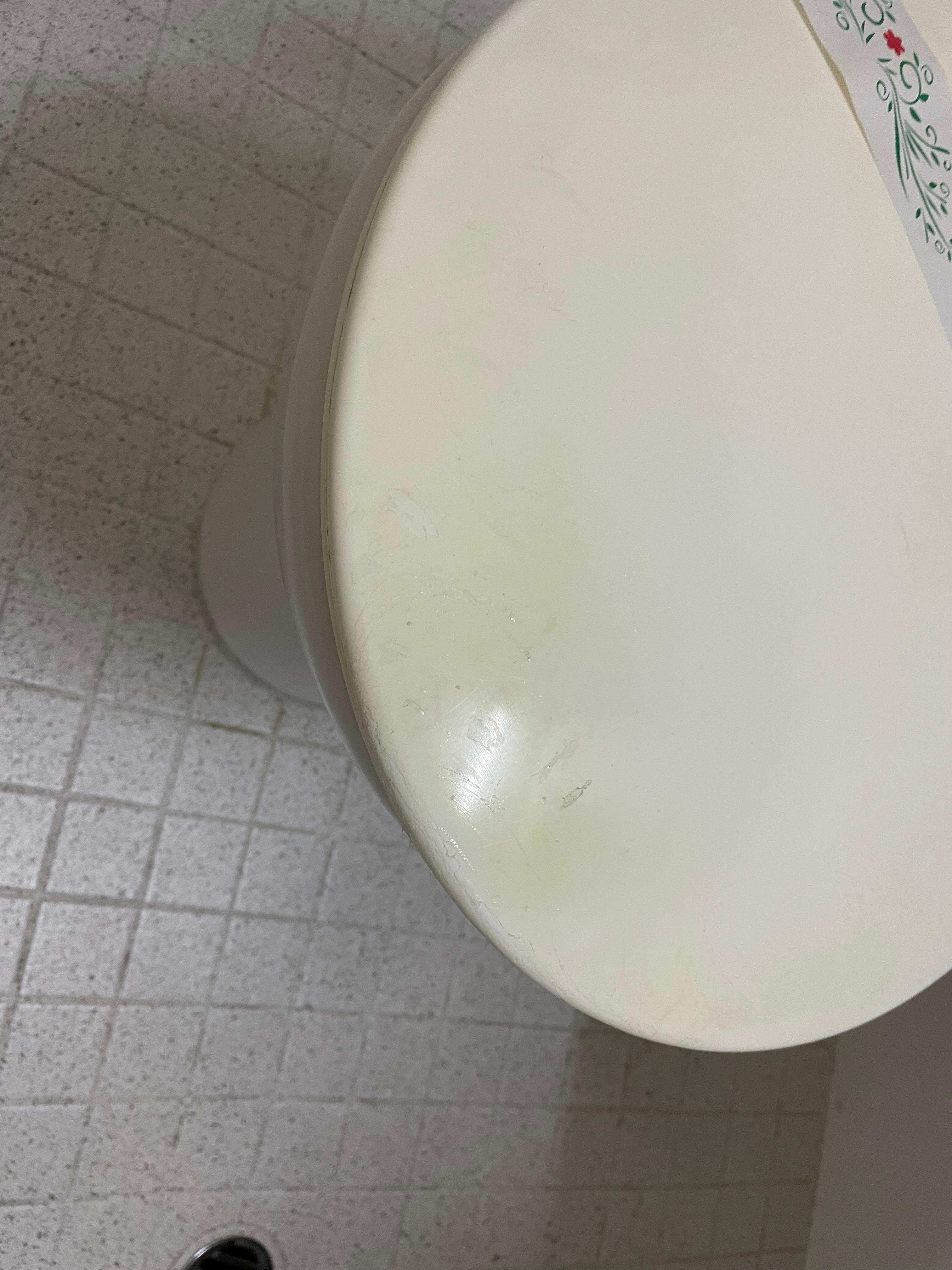 やや黄ばんでいた