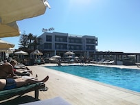 Vista albergo da piscina principale