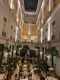 Den ene af de smukke restauranter