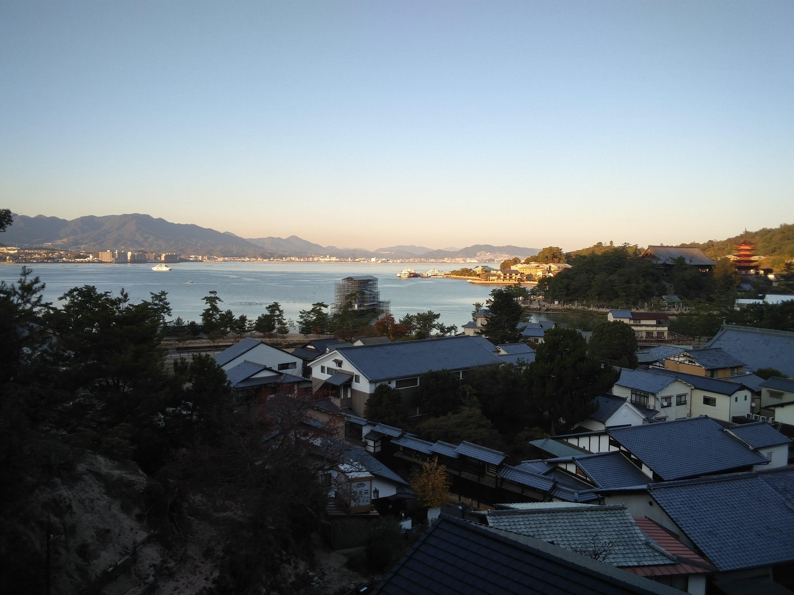 海の見える２階の部屋から

