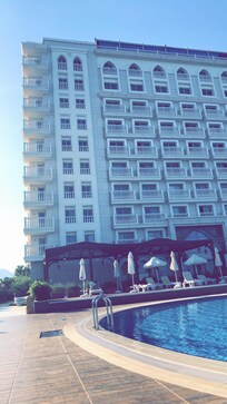 Stort og flott basseng