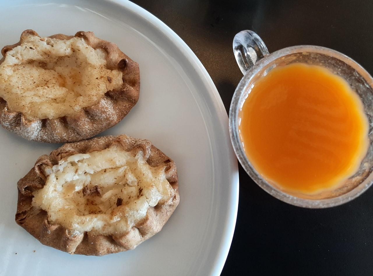 Frokost: Rice pie/ Riisipiirakka & gresskarjuice