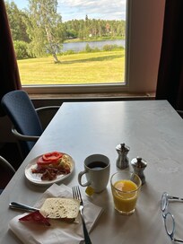 Frukost med utsikt .