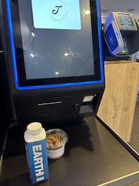 There’s a kiosk with drinks, yoghurt, sandwiches etc