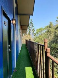 側館