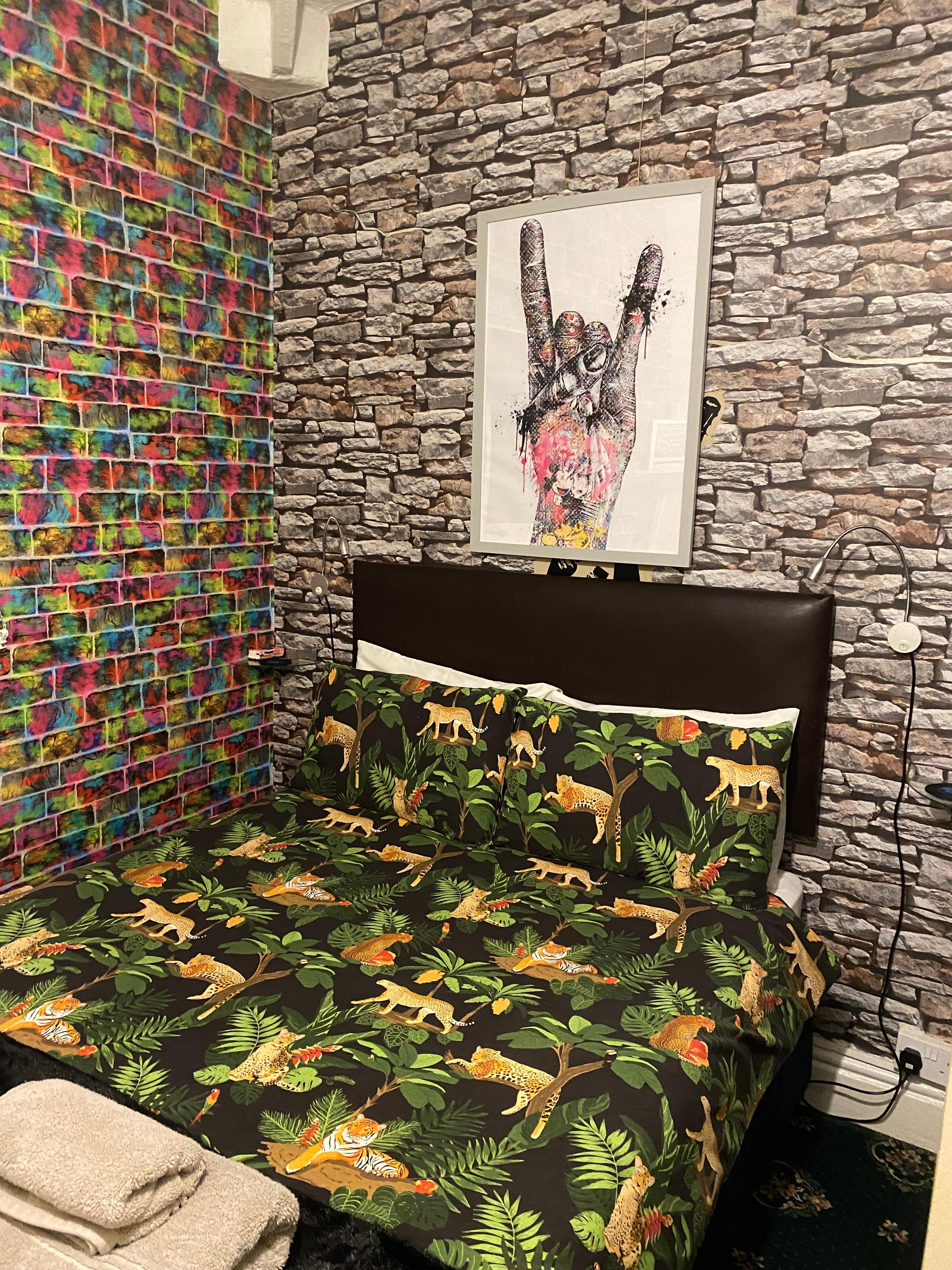 Rock and Roll suite bedroom 