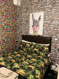 Rock and Roll suite bedroom