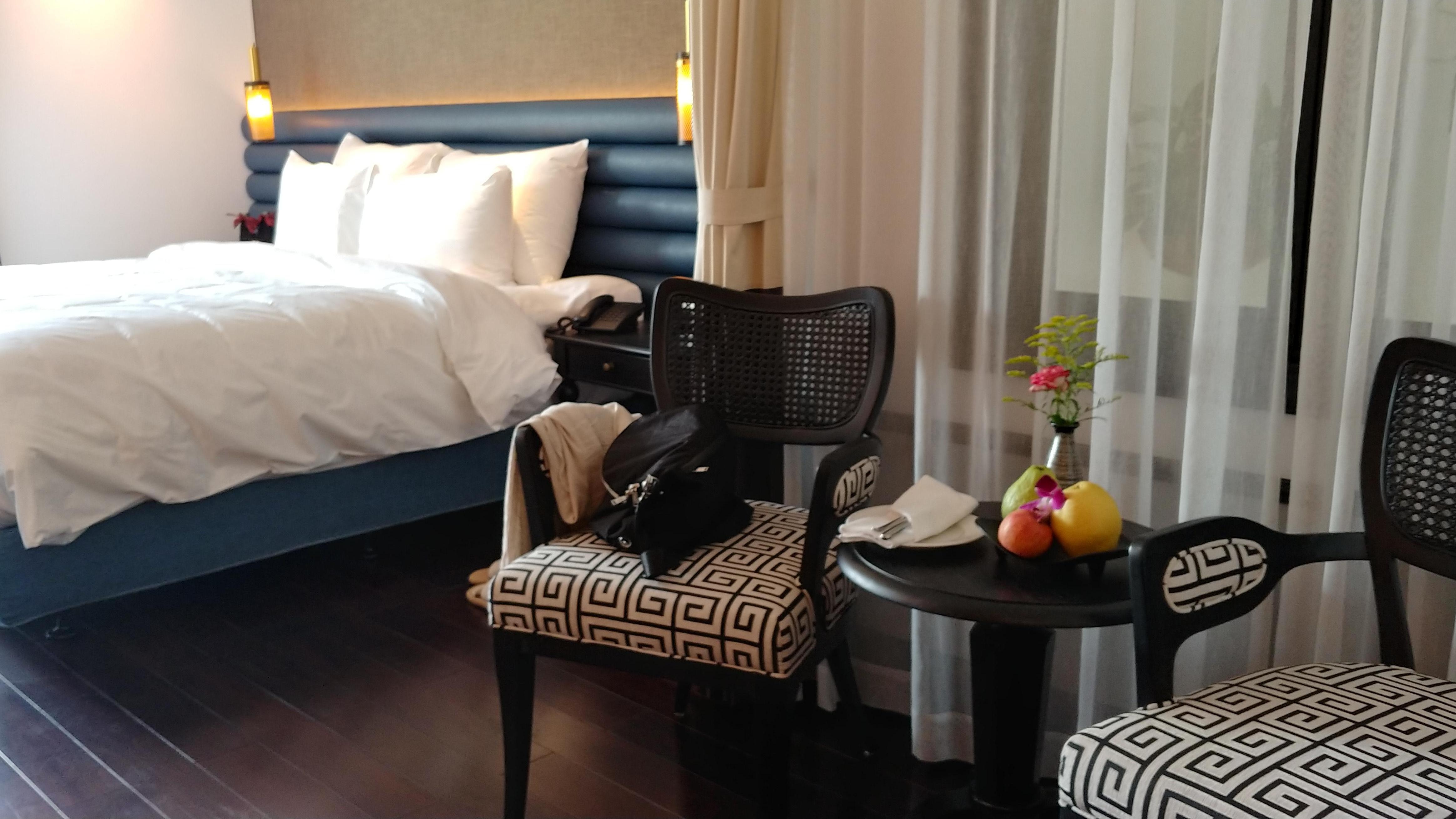 가장 예쁜 공간.
그 앞부분 마루가 심하게  긁혀 있다