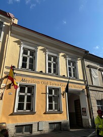 Front - entrance through the yard
