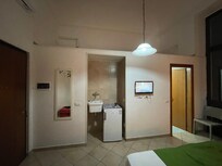 Wer wohnt dort oben? Und dieses Ausgussbecken war gruselig.