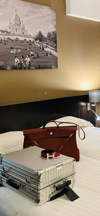 Nicely decor with a clean and comfortable beddings
