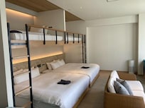 ベッドは広く心地よく、ゆっくりと眠れました。